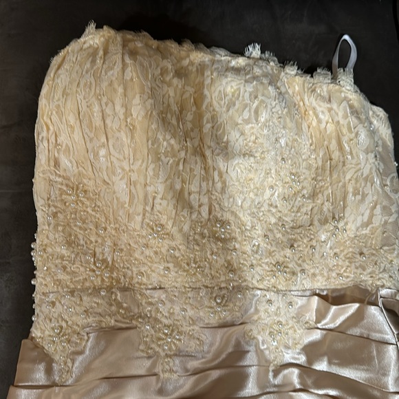 SOLD -NWOT -Scalloped Neck Knee-Length Charmeuse Cocktail Dress w/Ruffle Beading - Picture 5 of 6